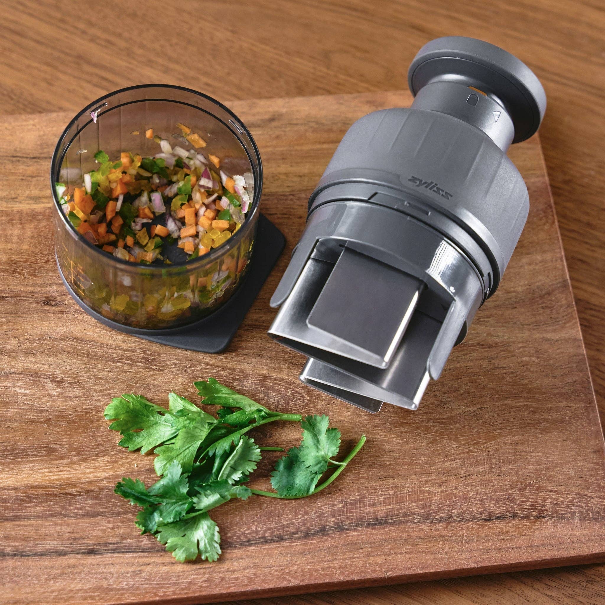 DKHB [Zyliss, Cole & Mason, Swissmar, AdHoc, Ken Hom] - Wholesale Kitchen Tool/Gadget - Zyliss Zick Zick 3 Food Chopper3