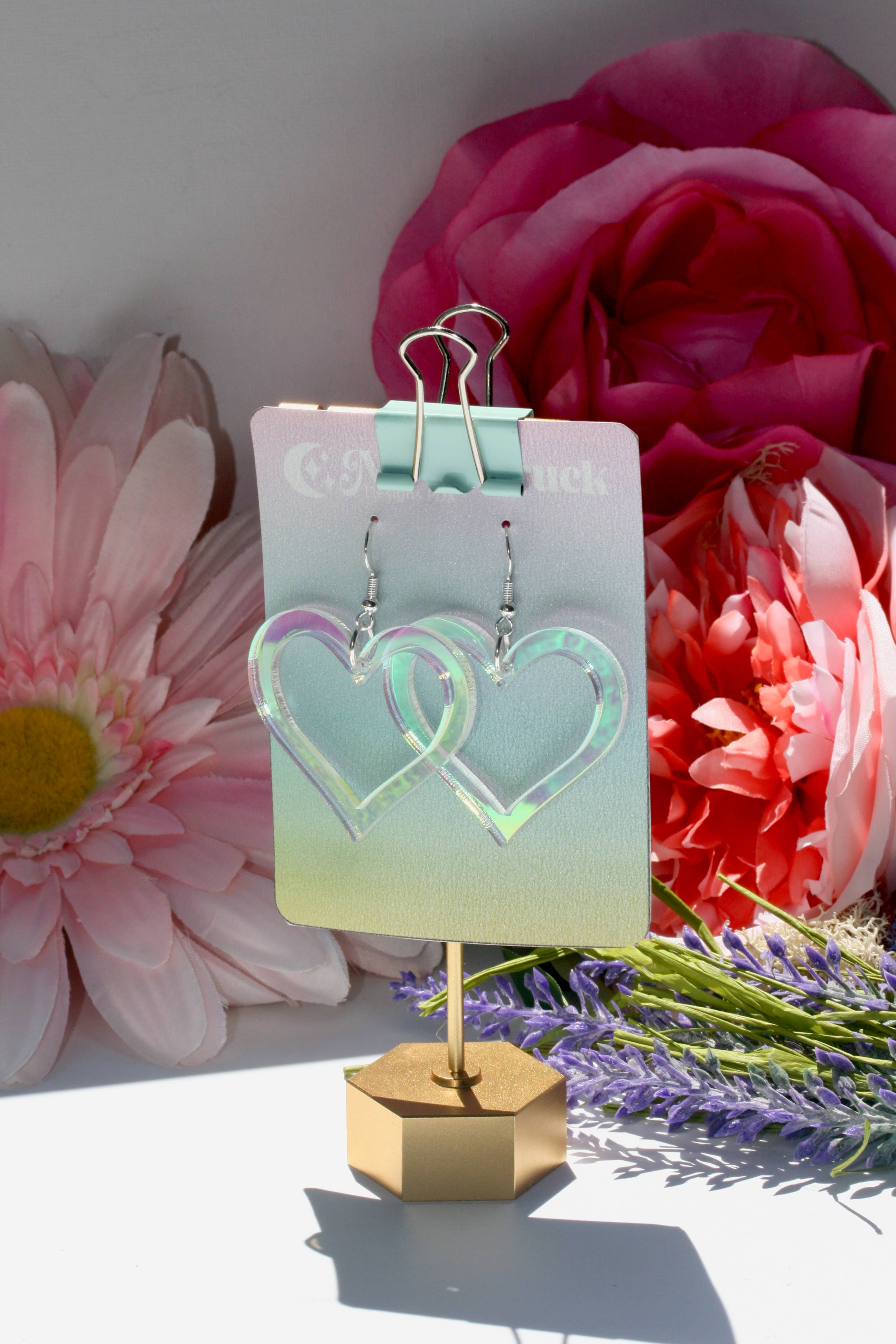 Moonstruck Designs PDX – Großhandel Ohrhänger – Ohrringe mit herzförmigem Umriss, romantischer romantischer Ausschnitt, Em8