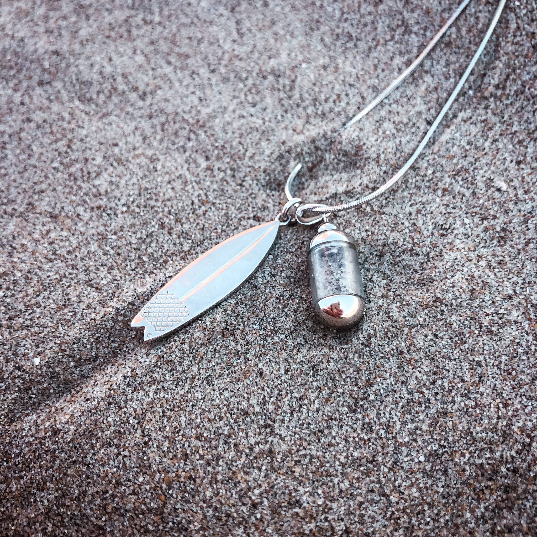 Laguna Treasures - Wholesale Pendant/Charm Necklace - Laguna Beach Pendant Surfboard Silver0