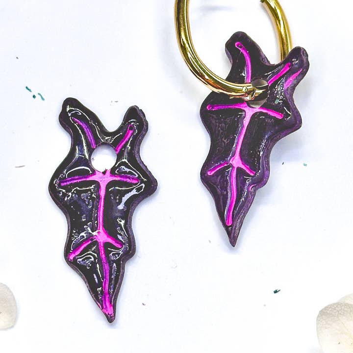 Alocasia Purpley Charms voor wholesale door Klaily