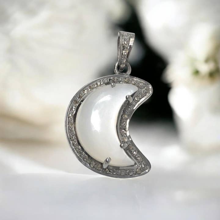 Colgante de Piedra Lunar Blanca, Colgante de Diamante de Plata en Forma de Luna Creciente, Joyería de Cristal de Sanación Espiritual, Joyería de Chakra, Piedra de Nacimiento de Junio para venta al por mayor de Akstar Gems
