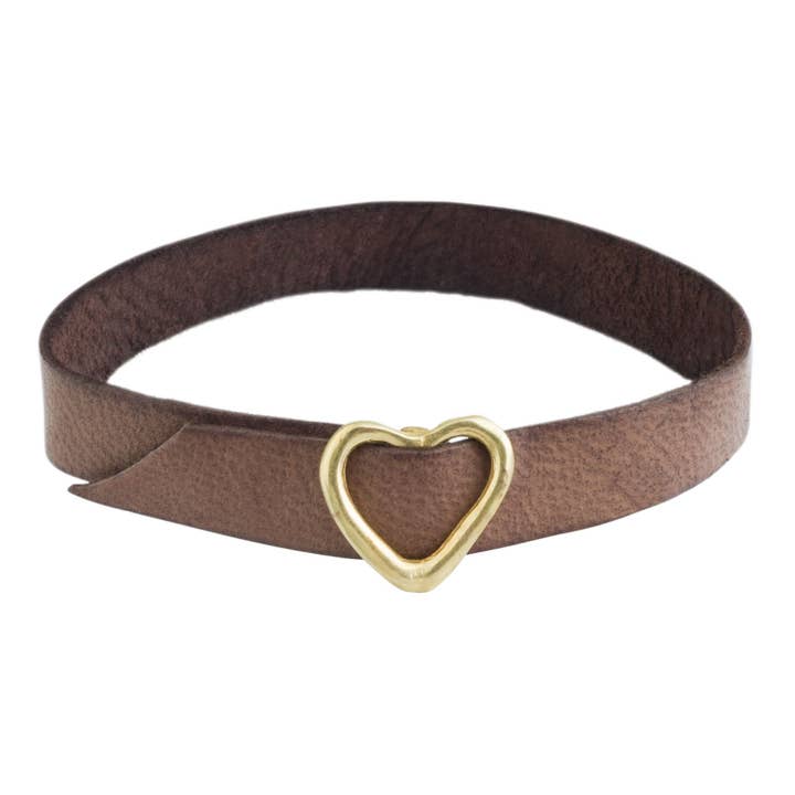 Bracciale in pelle marrone con fibbia a cuore dorata per la vendita all'ingrosso da parte di Gloria Mago