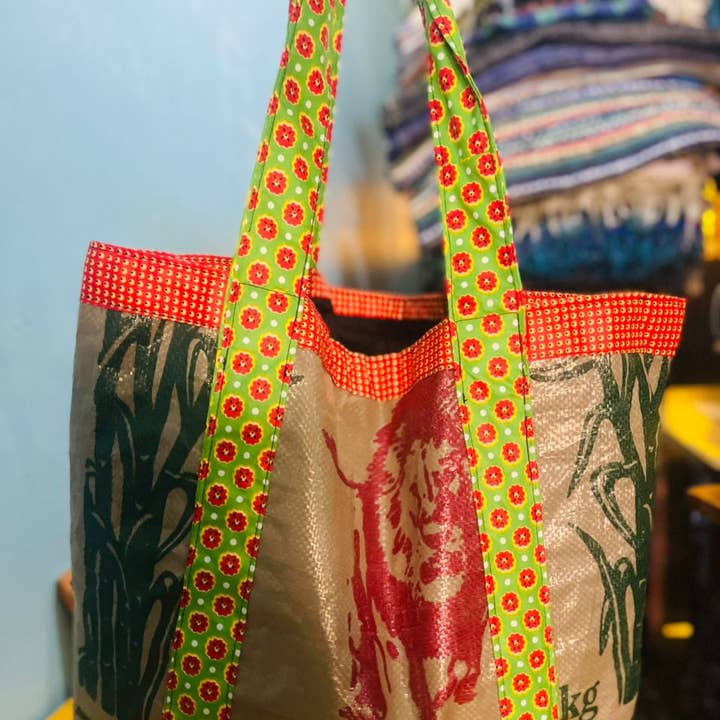 BOLSA DE COMPRAS KINTU. y otras tendencias de Resultados para bolsas chinas al por mayor. Devoluciones gratuitas y condiciones de pago a 60 días en Faire en Faire.