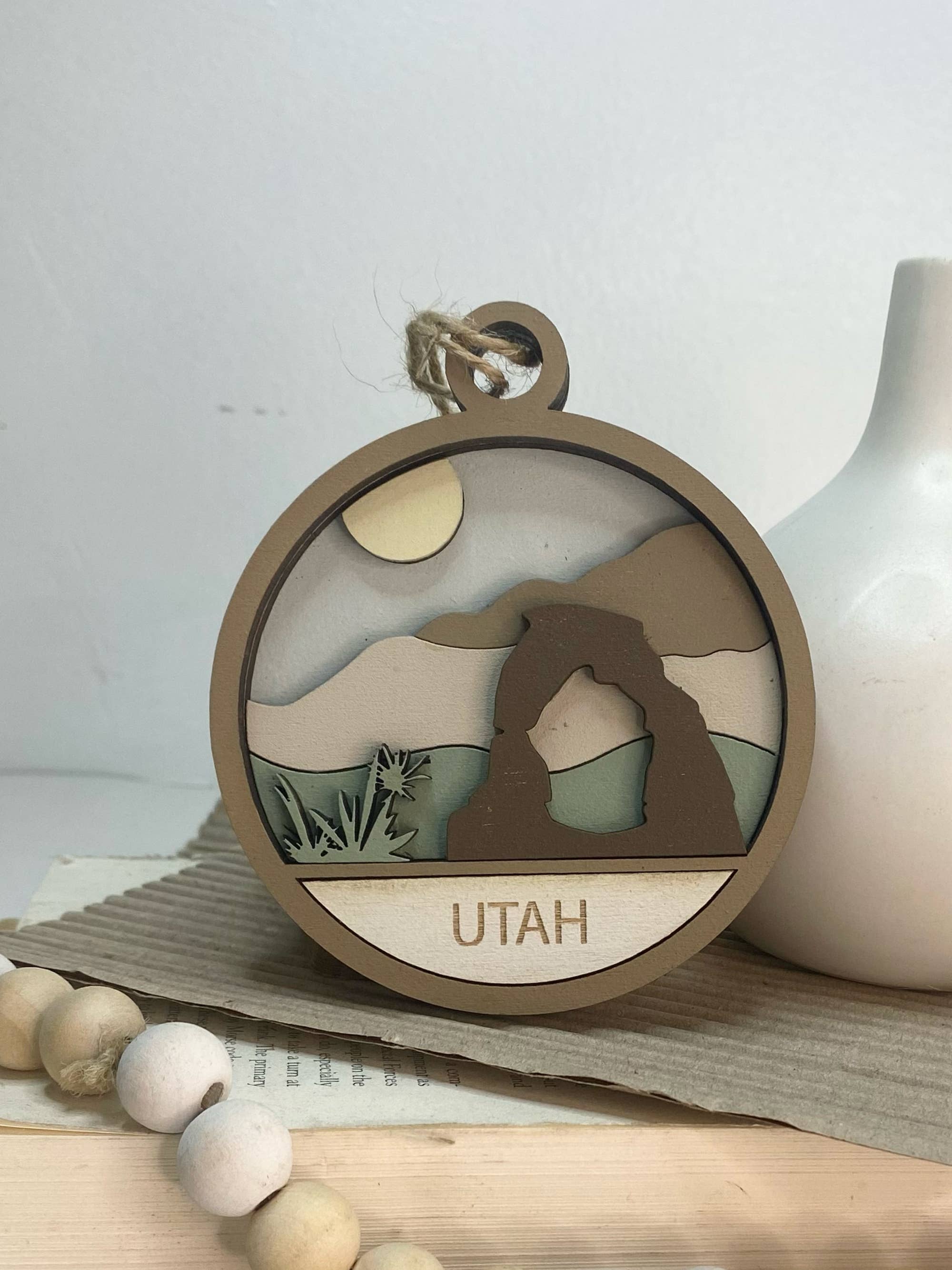 Pine Designs - Wholesale Ornament - Utah State Ornament or Gift Tag0