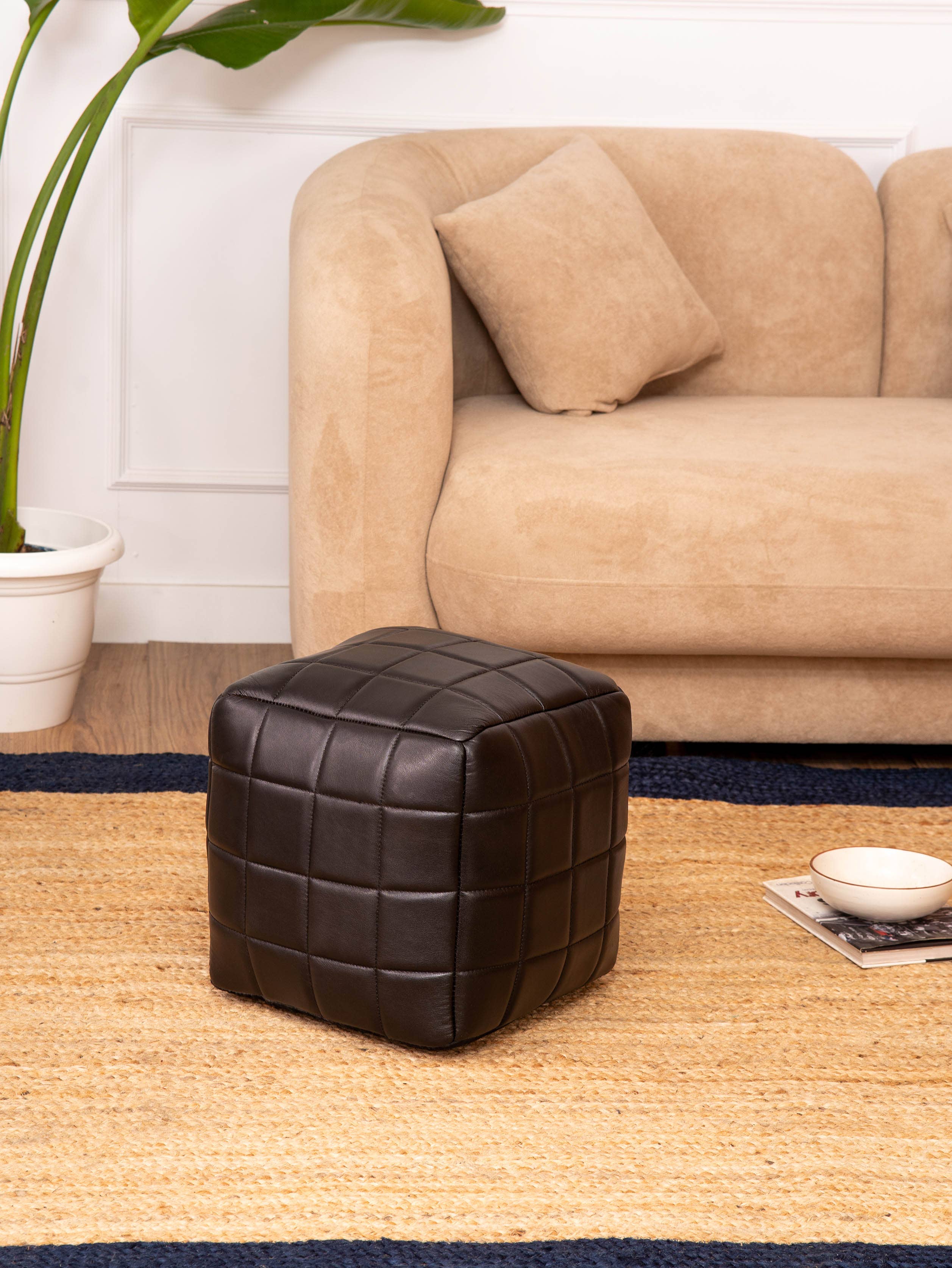 BBH Homes LLC - Vente Pouf - Pouf carré géométrique en cuir de chèvre fait main couleur noire BBH