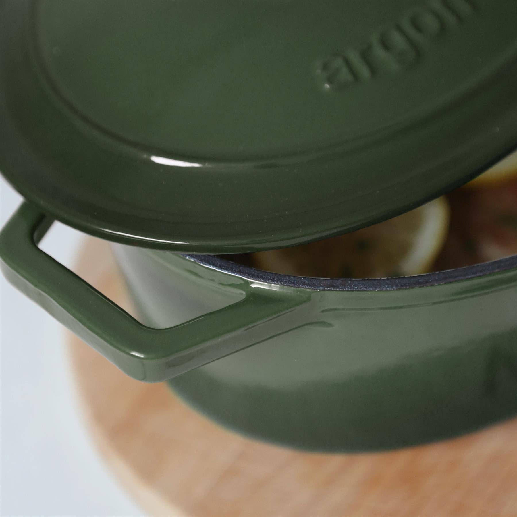 Rinkit Ltd - Vente Marmites - Plat à cassoulet ovale en fonte 4,68 L Ombre20