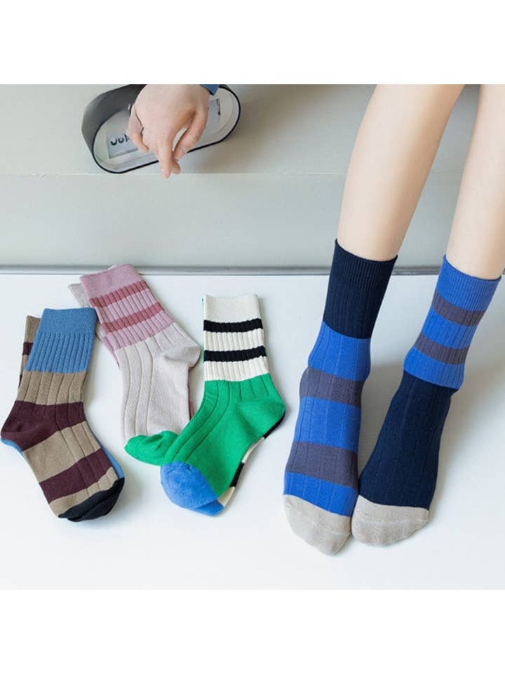 Funkyrel® Atzbranding Limited - Wholesale Socks – Women's - Rufia - Retro Stripe Crew Socks - Breathable & Stylish4