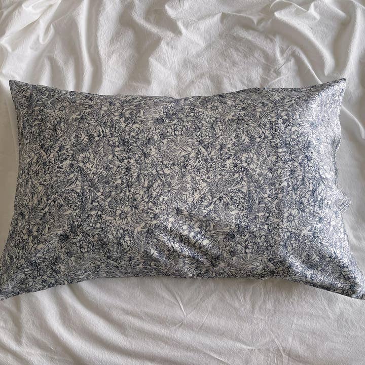 Lian Collection – wholesale Bedding pillowcase/sham – 100% Mulberry Silk Pillowcase - Floral Block-Print Design2