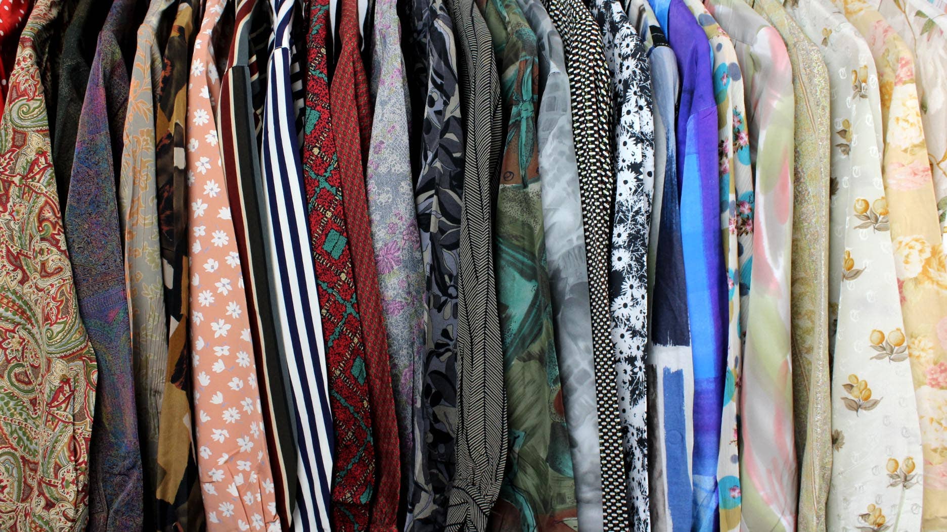 Sun's Out! - Vendita all'ingrosso Camicetta - Donna - Blusa a maniche lunghe con bottoni di seconda mano - Originale32