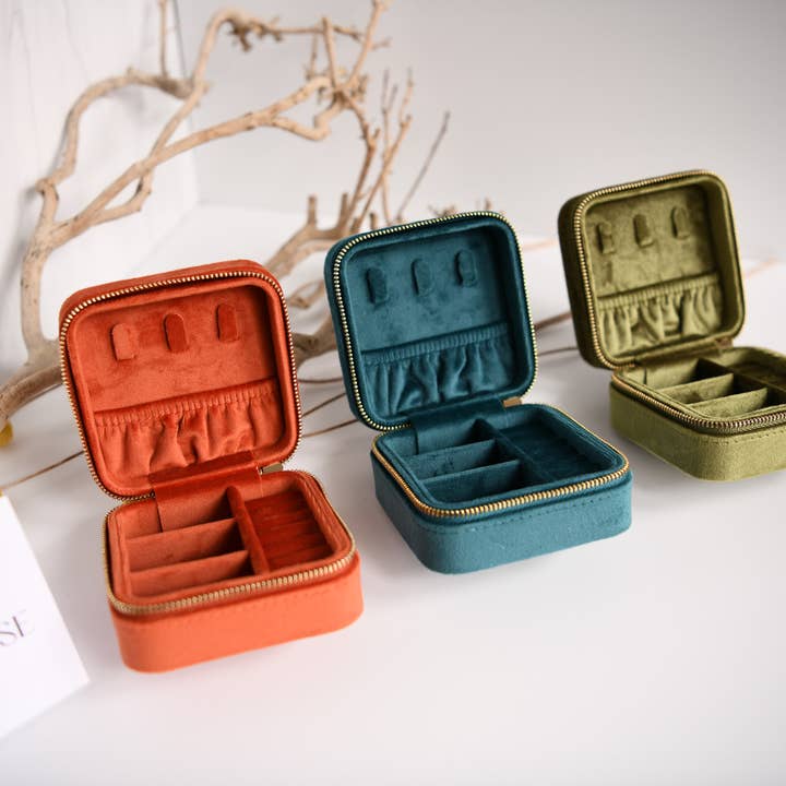 Cecelia Designs Jewelry - Wholesale Jewelry Box/Organizer - Jewelry Travel Cases