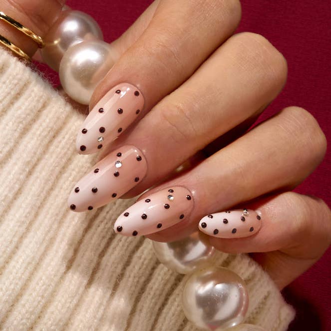 3D Polka Dot Ombre Artificial Nails - Medium Almond Press On for wholesale by BTArtboxnails