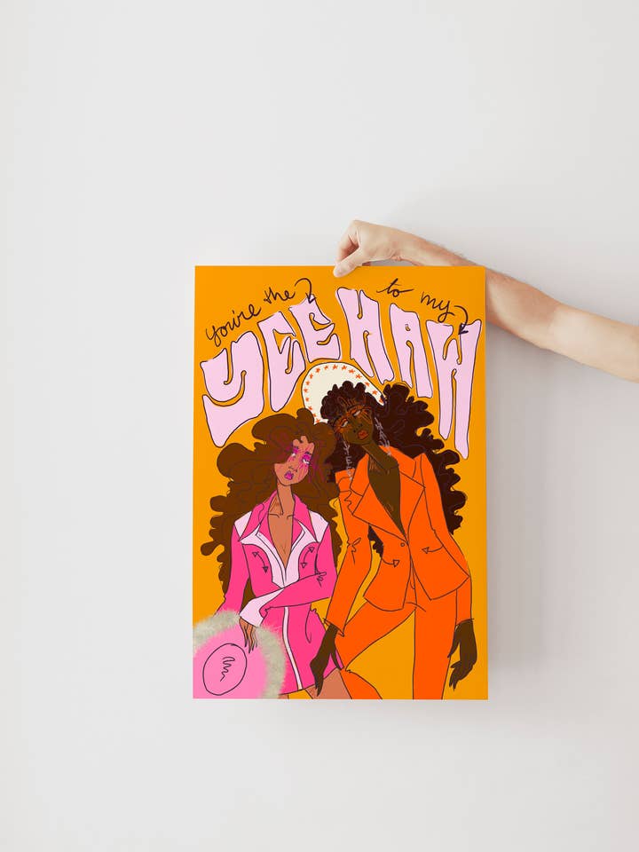 Du er Yee til Min Haw - Farverig Lesbisk Cowgirls Print for engroshandel hos Rhinestone Rodeo Art