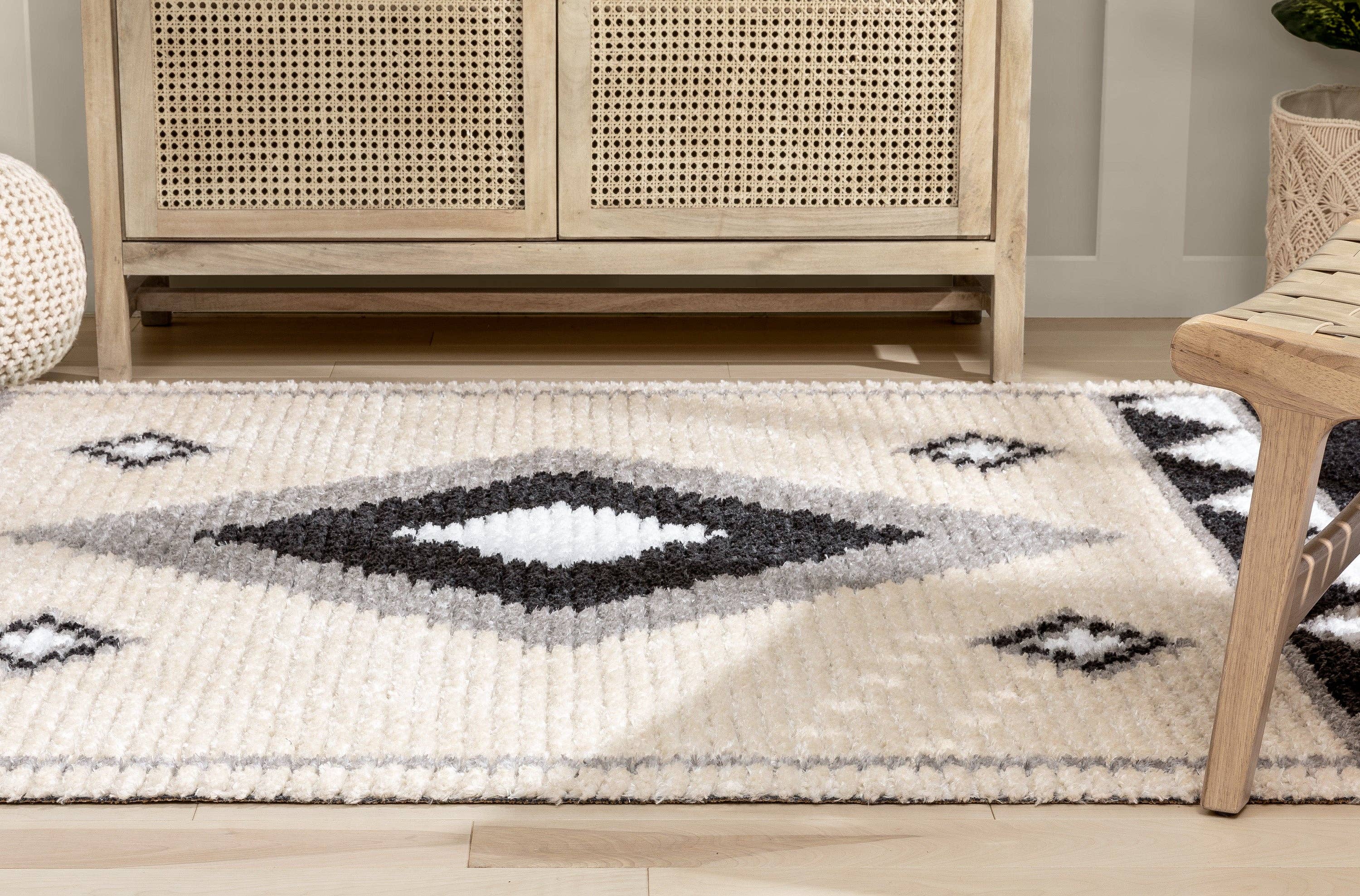 Well Woven - Wholesale Area Rug - Una Moroccan Diamond Medallion Pattern Grey High-Low Texture10