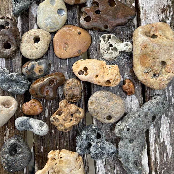 Bodhi Leaf Market - Wholesale Spiritual Stone/Crystal - Fairy Stones, Hag Stones, Crystal Magic