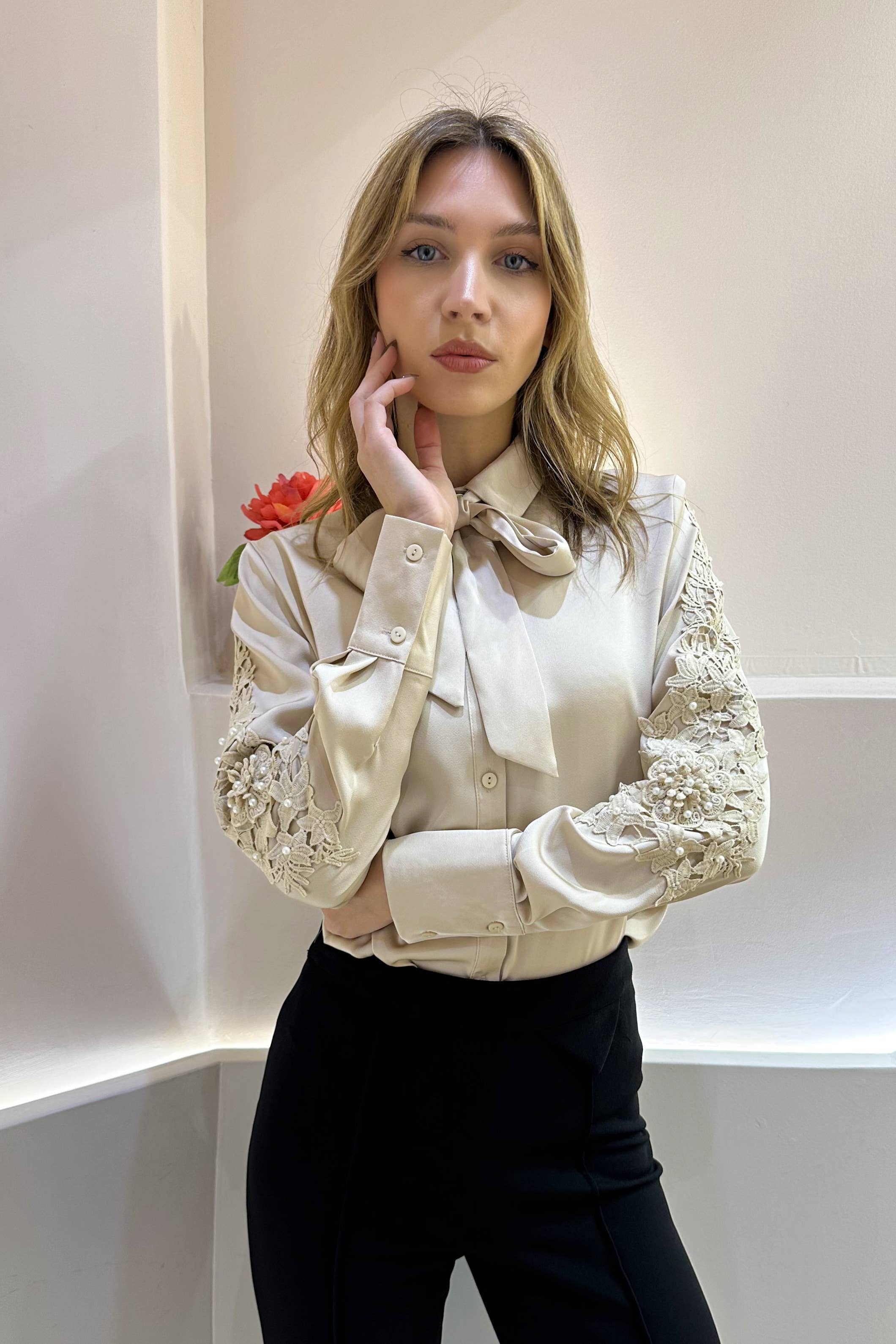 ELLI WHITE - Wholesale Button Down Shirt - Women's - Shirt adorned with embroidery and beads10