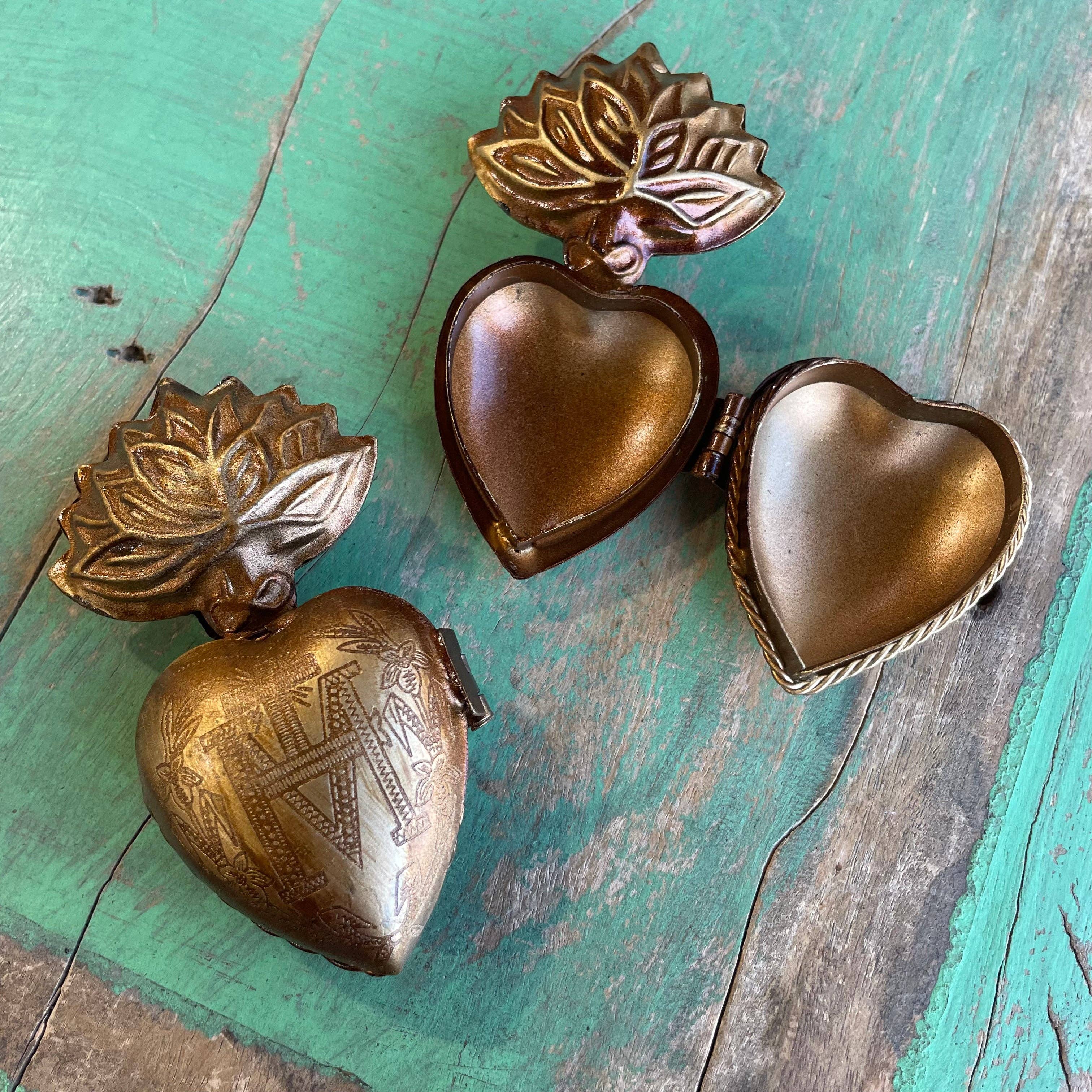 Love and Honor Jesus LLC - Wholesale Jewelry Box/Organizer - Sacred Heart Locket Box7