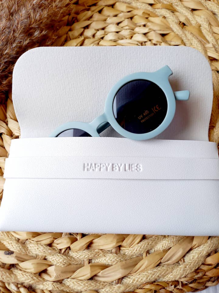 Étui élégant pour lunettes de soleil pour la vente par Happy by Lies