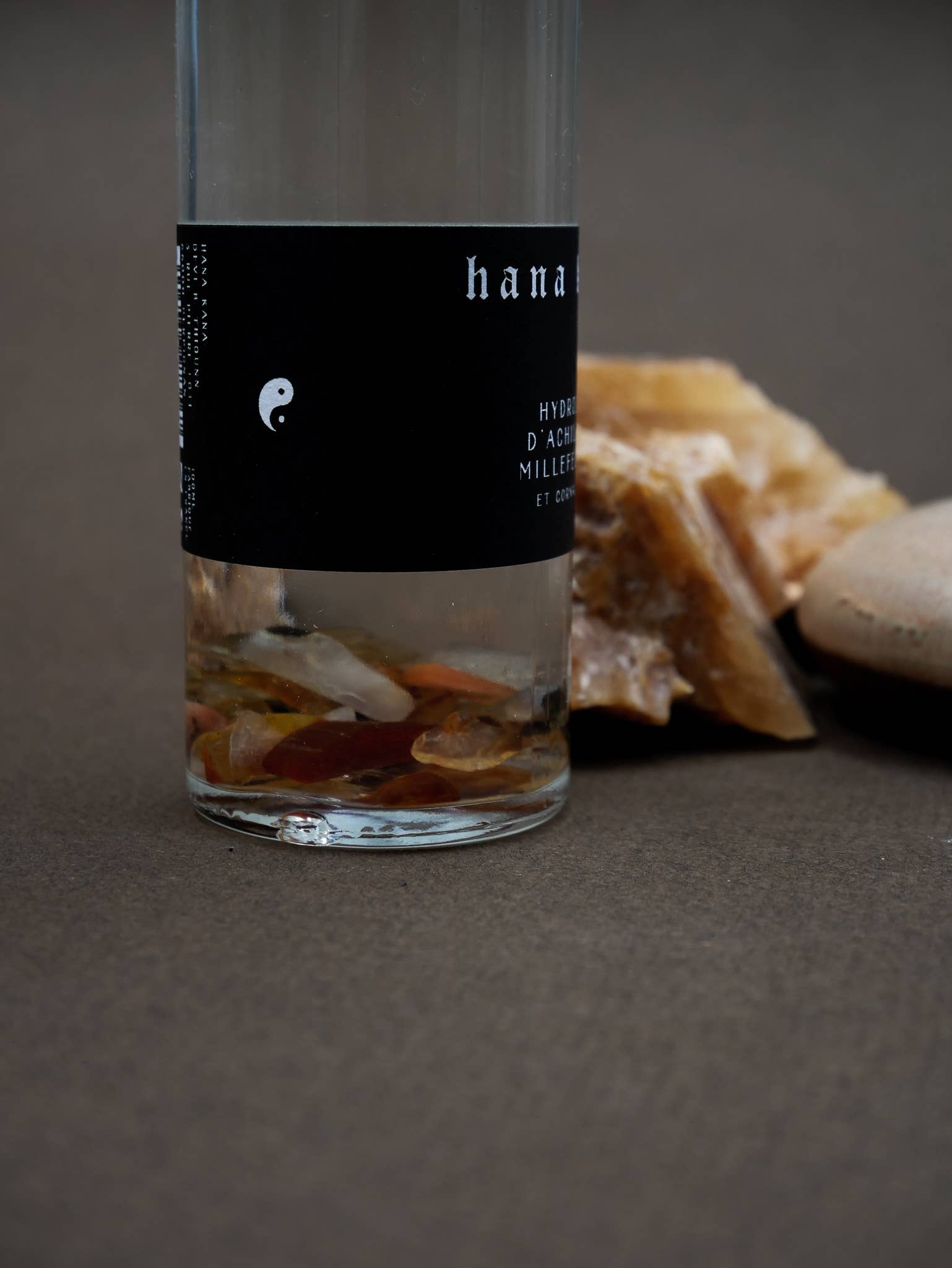 Hana Kana – Engroshandel Ansigts- og kropsspray – Hjortetrøst- og karneolhydrosol4