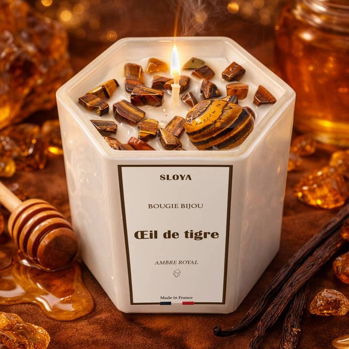 Vela com joia e pedras Olho de Tigre - fragrância Âmbar Real por atacado de Sloya