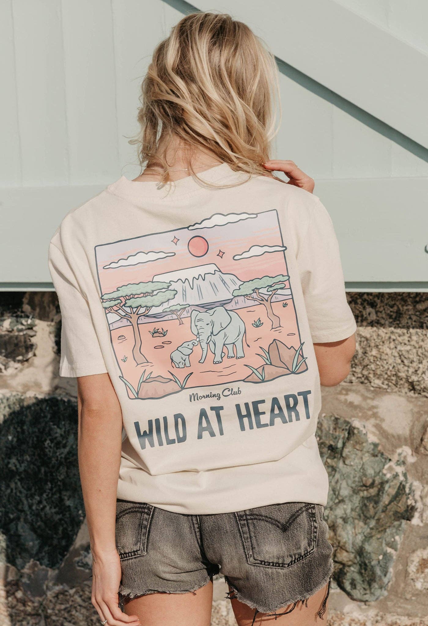 Morning Club Clothing – wholesale T-shirt (graphic) – unisex – Wild At Heart Organic Cotton T-Shirt1