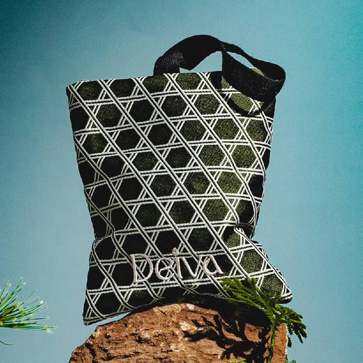 Deiva - Wholesale Sachet - Rain on Tea Leaf0