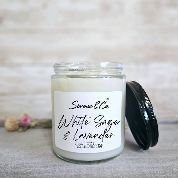Vela de cera de coco con salvia blanca y lavanda, 7 onzas para venta al por mayor de Simone & Co.®️