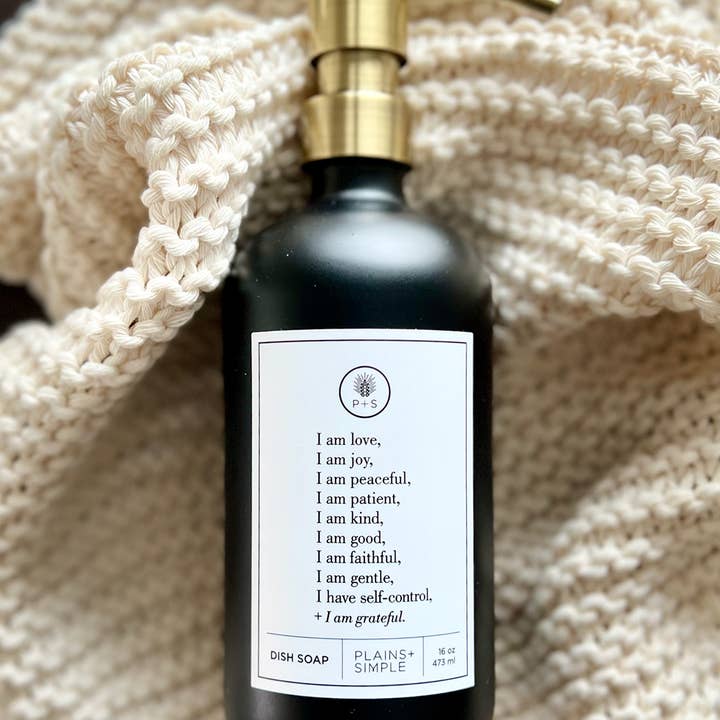 Distributeur de savon/lotion réutilisable en verre noir I Am Kind et autres tendances Résultats pour savon or brossé en vente B2B. Retours gratuits et paiement à 60 jours sur Faire sur Faire.