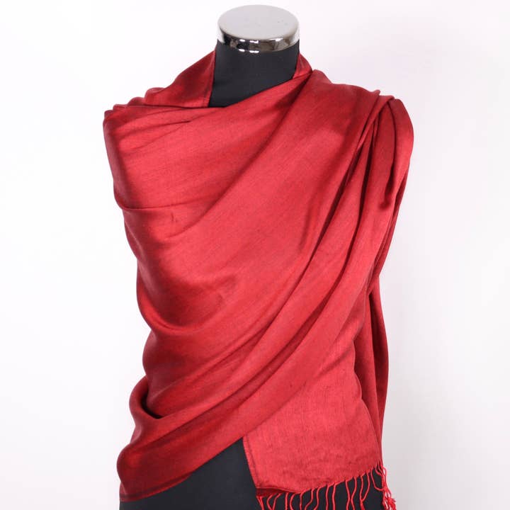 Sciarpa Pashmina Reversibile Nola - Vendita all'Ingrosso e ulteriori Risultati per detersivi nola all'ingrosso. Resi gratuiti e termini di pagamento a 60 giorni su Faire in tendenza su Faire.