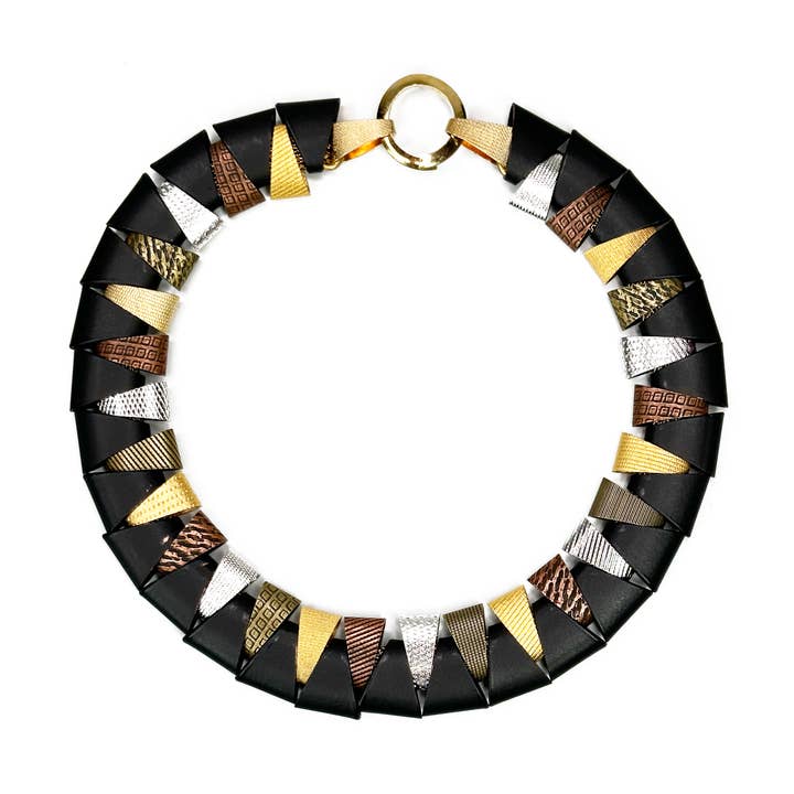 Col rond multicolore pour la vente par Erica Zap Designs