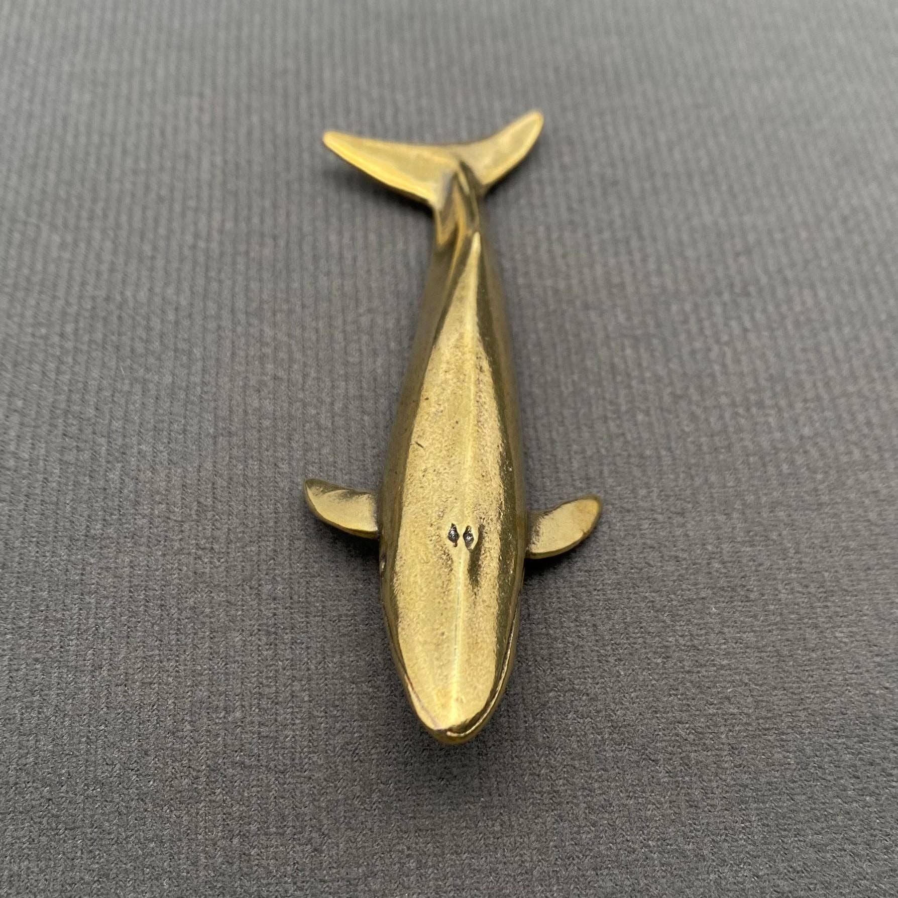 Mio Queena – Estatueta decorativa por atacado – Decoração de Ornamentos de Secretária de Latão em Forma de Baleia4