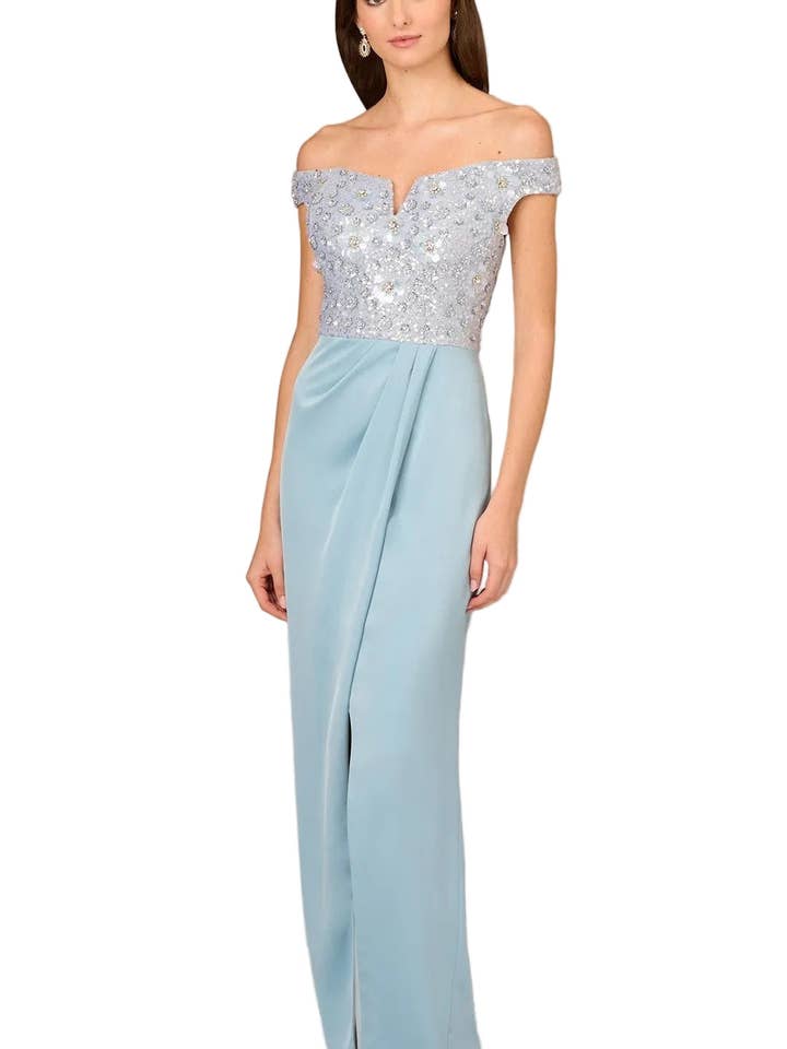 Robe longue en satin à perles avec épaules dénudées et fermeture éclair au dos par Aidan Mattox pour la vente par Immediate Apparel