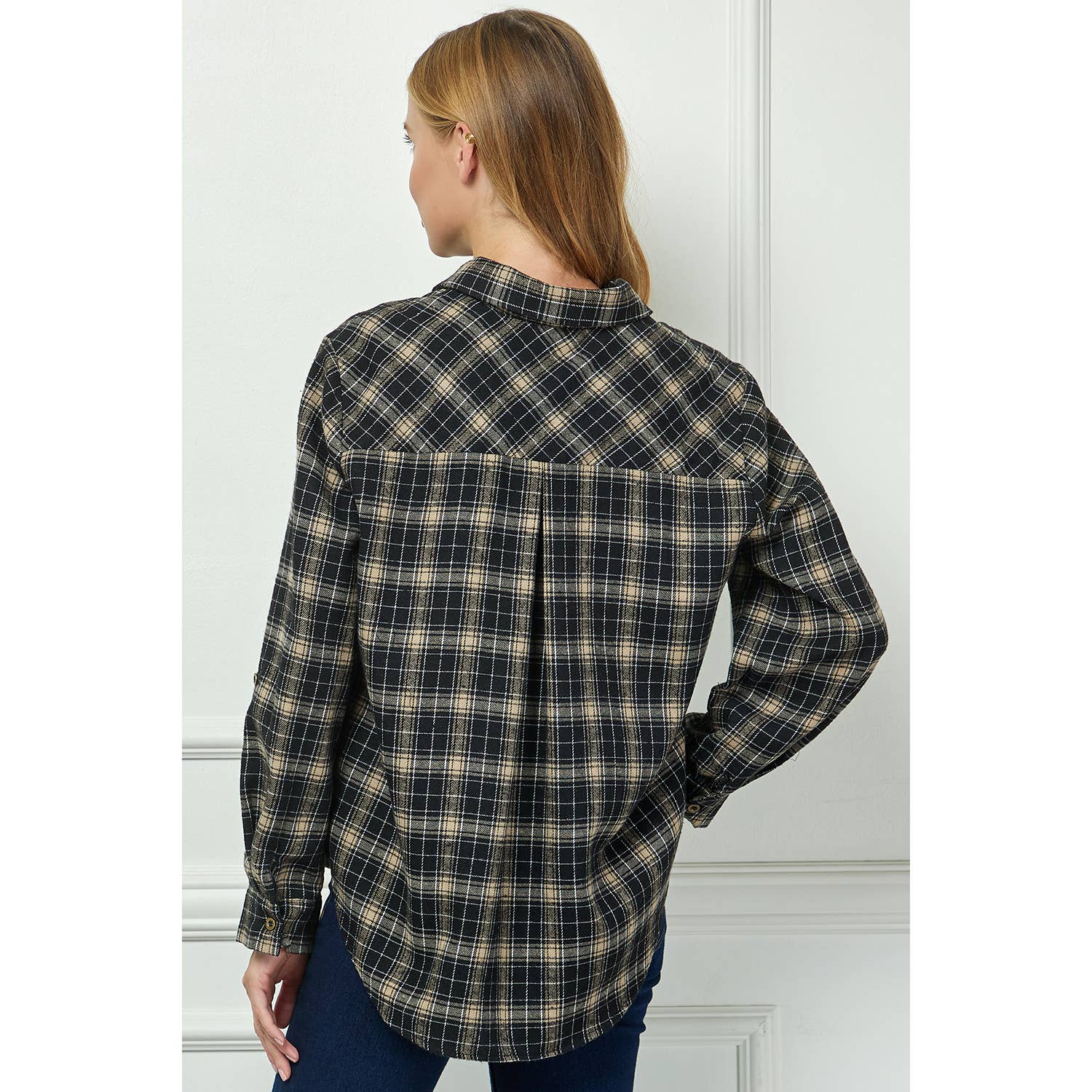 TAUPE/BLK KARIERTE FLANELLHEMDEN MIT ROLLÄRMELN UND KRAGEN für den Großhandel auf Faire7