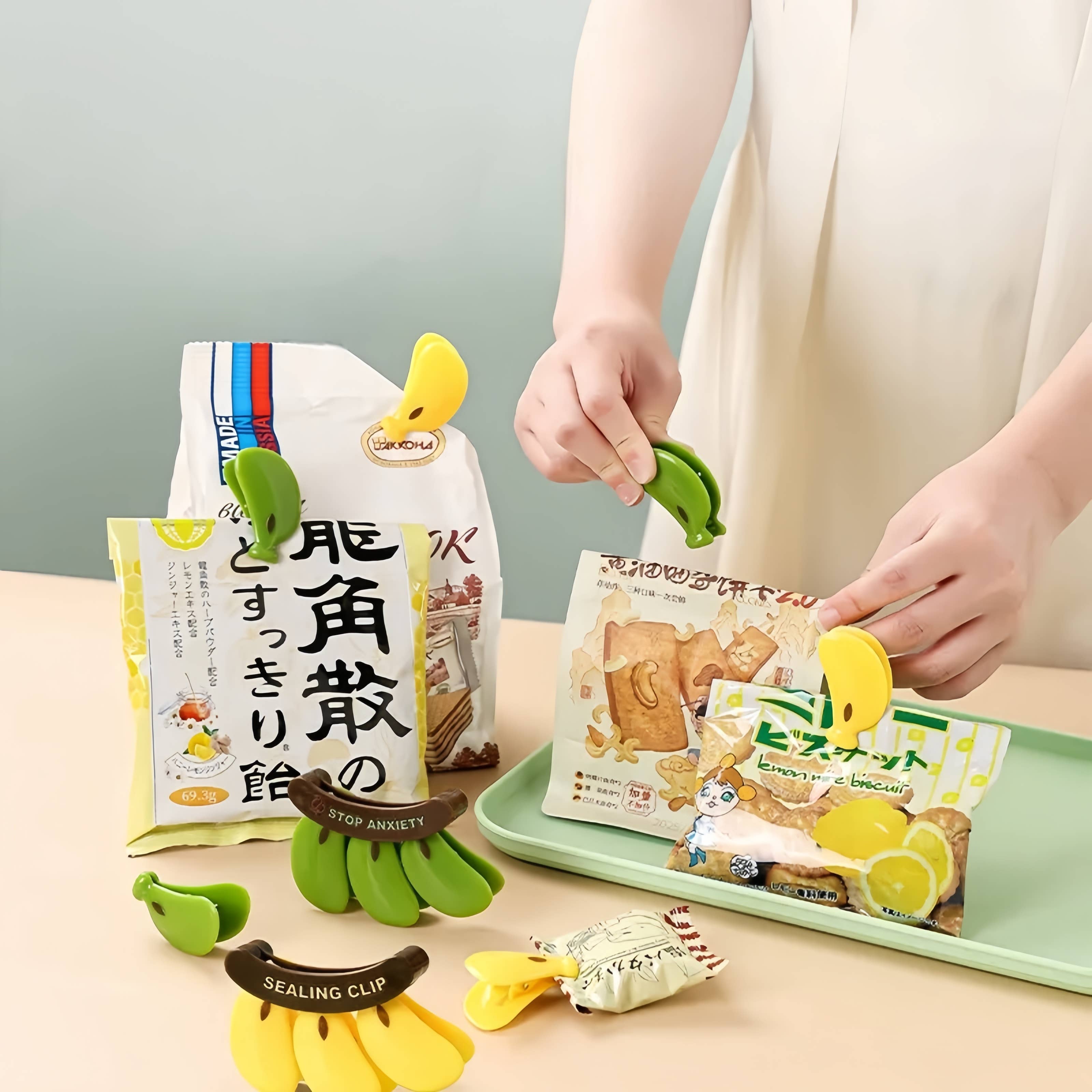 Otterware - Wholesale Kitchen Tool/Gadget - Magnetic Banana Multi-Clips (Set of 3 Sealers)6