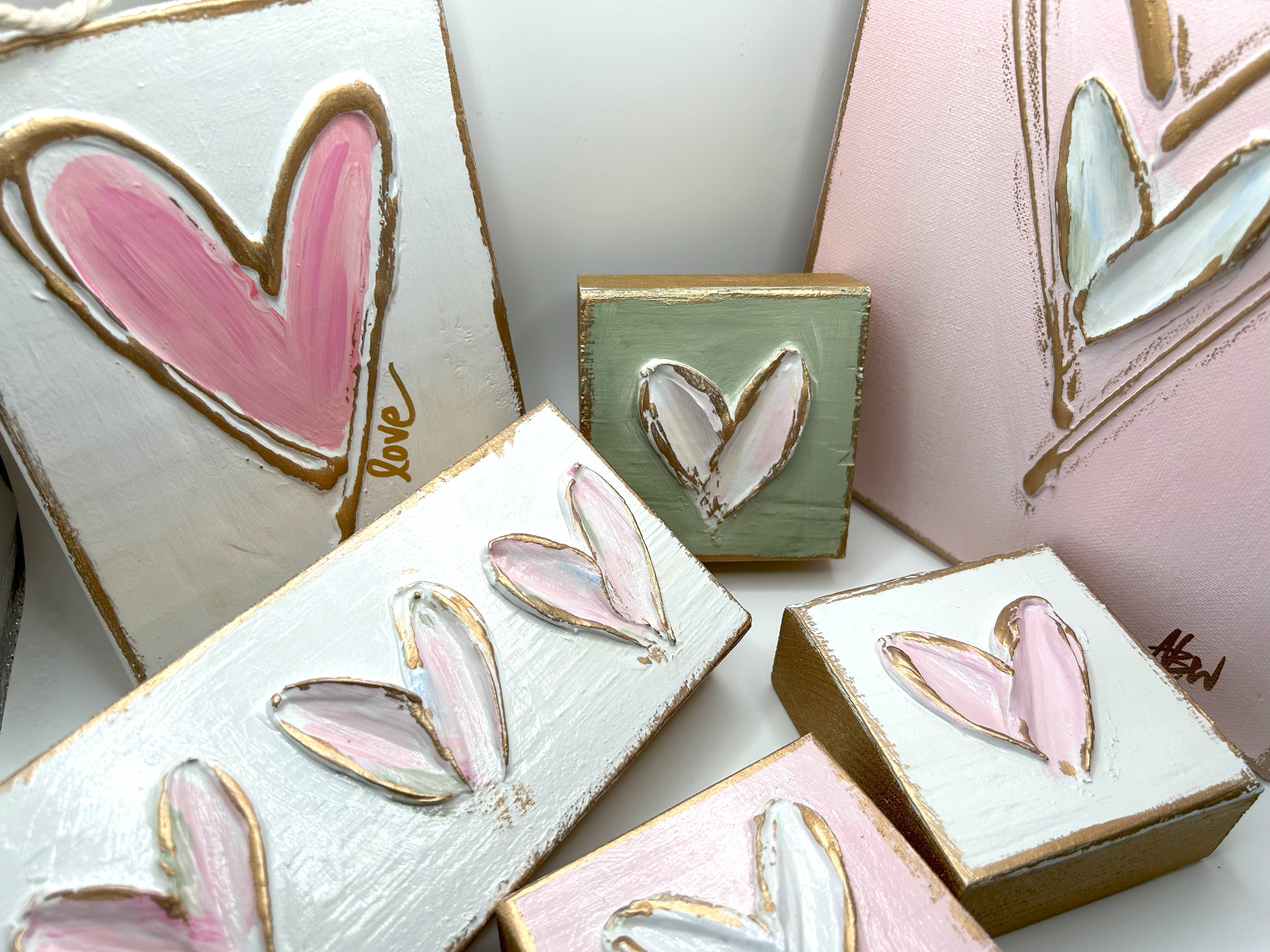 Coddiwomple - Wholesale Decorative Tabletop Object - Heart trio block |  valentine | pastel | xoxo | love3