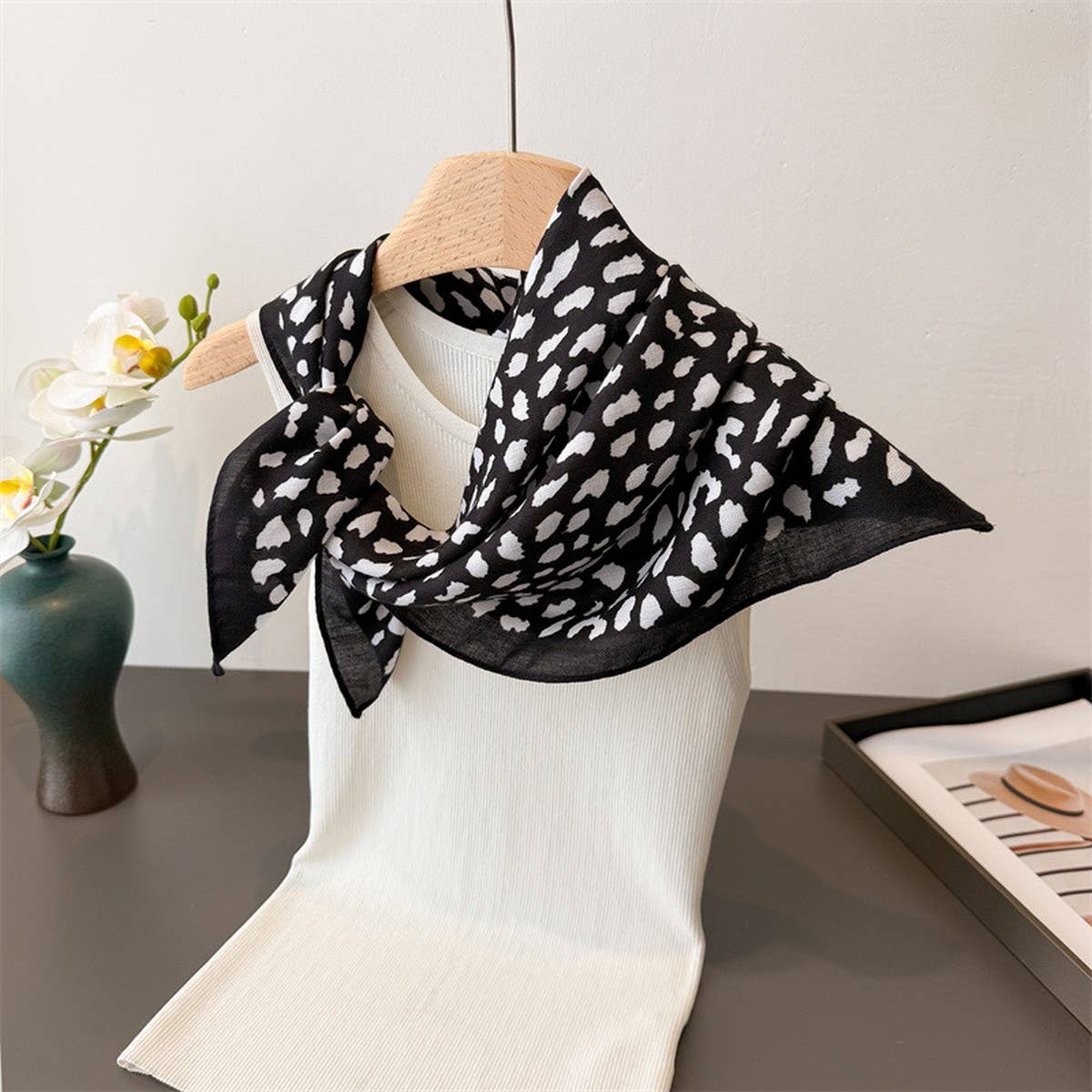 ACCITY - Wholesale Head Scarf - Women's - Vintage Leopard Herringbone Linen Headscarf_CWASC034269