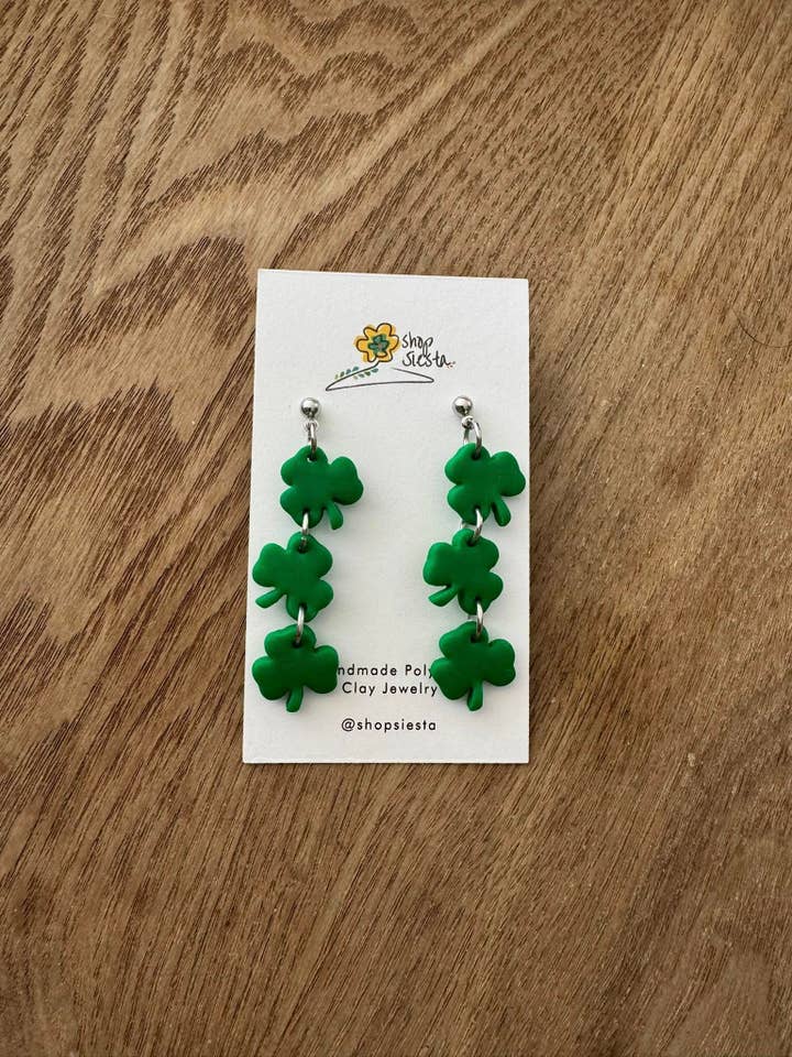 Boucles d'oreilles pendantes Trio de trèfles pour la vente par Siesta Wholesale