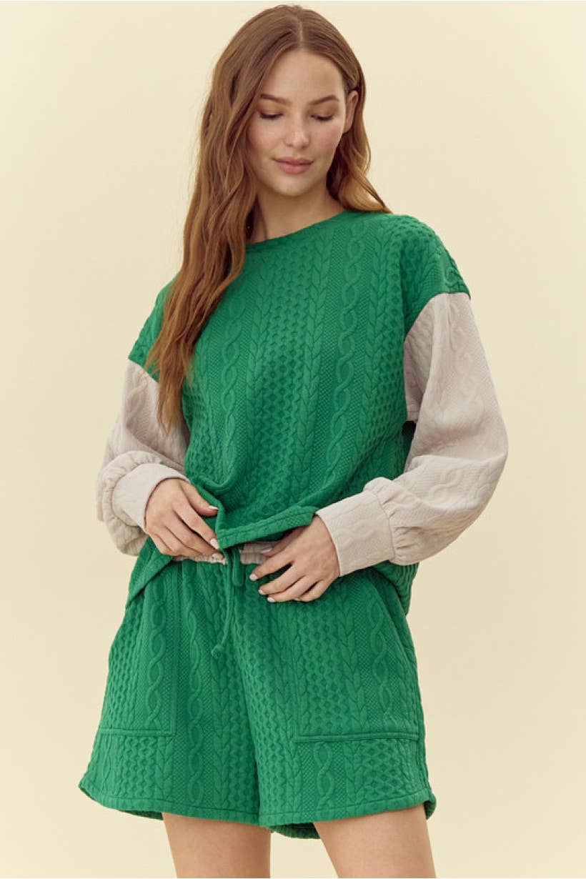 Bloomero – wholesale Mjukisset – Dam – Kabelstickad klädtröja loungesett i 2 delar. Top har U-nec2