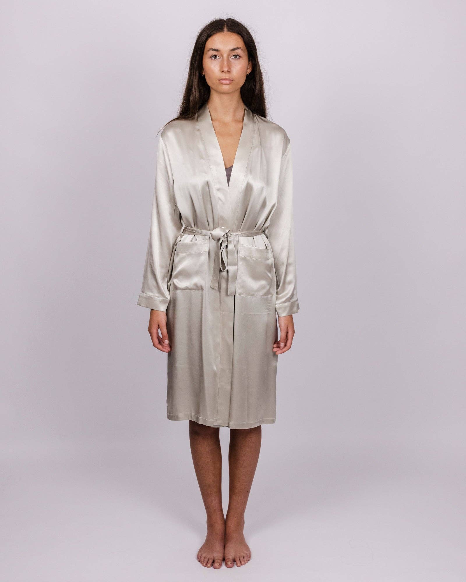 Silk Magnolia – wholesale Robe – Women's – SILK DRESSING GOWN PEARL GREY1