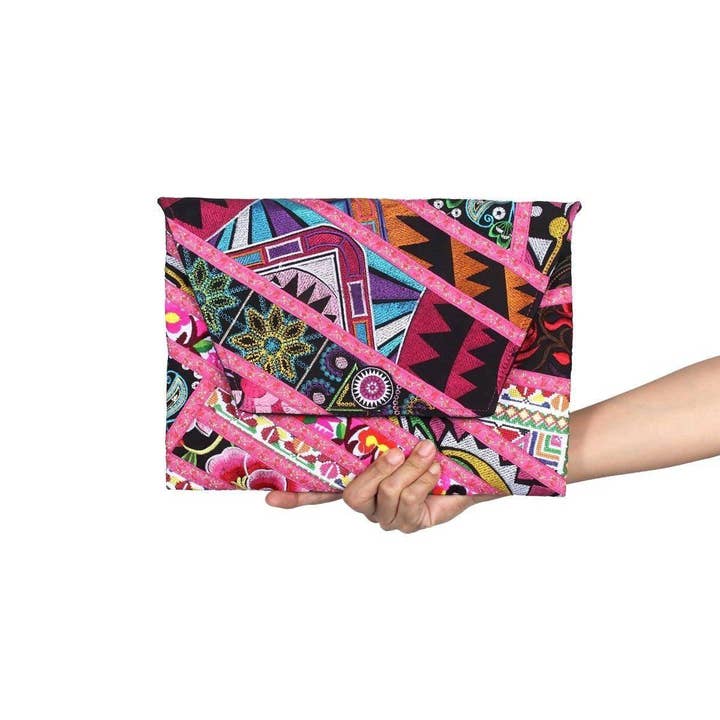 Prezzo originale $32 | Pochette / Borsa per iPad ricamata patchwork per la vendita all'ingrosso da parte di Lumily