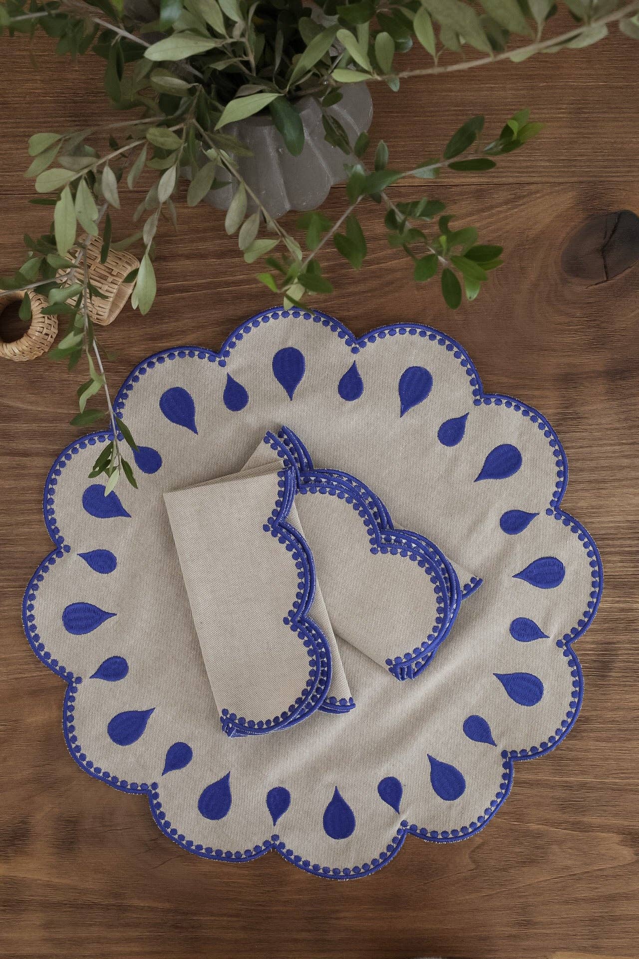 Mariaida Home - Vente Serviettes de table en tissu - Guardanapo Gotas, beige avec bleu1