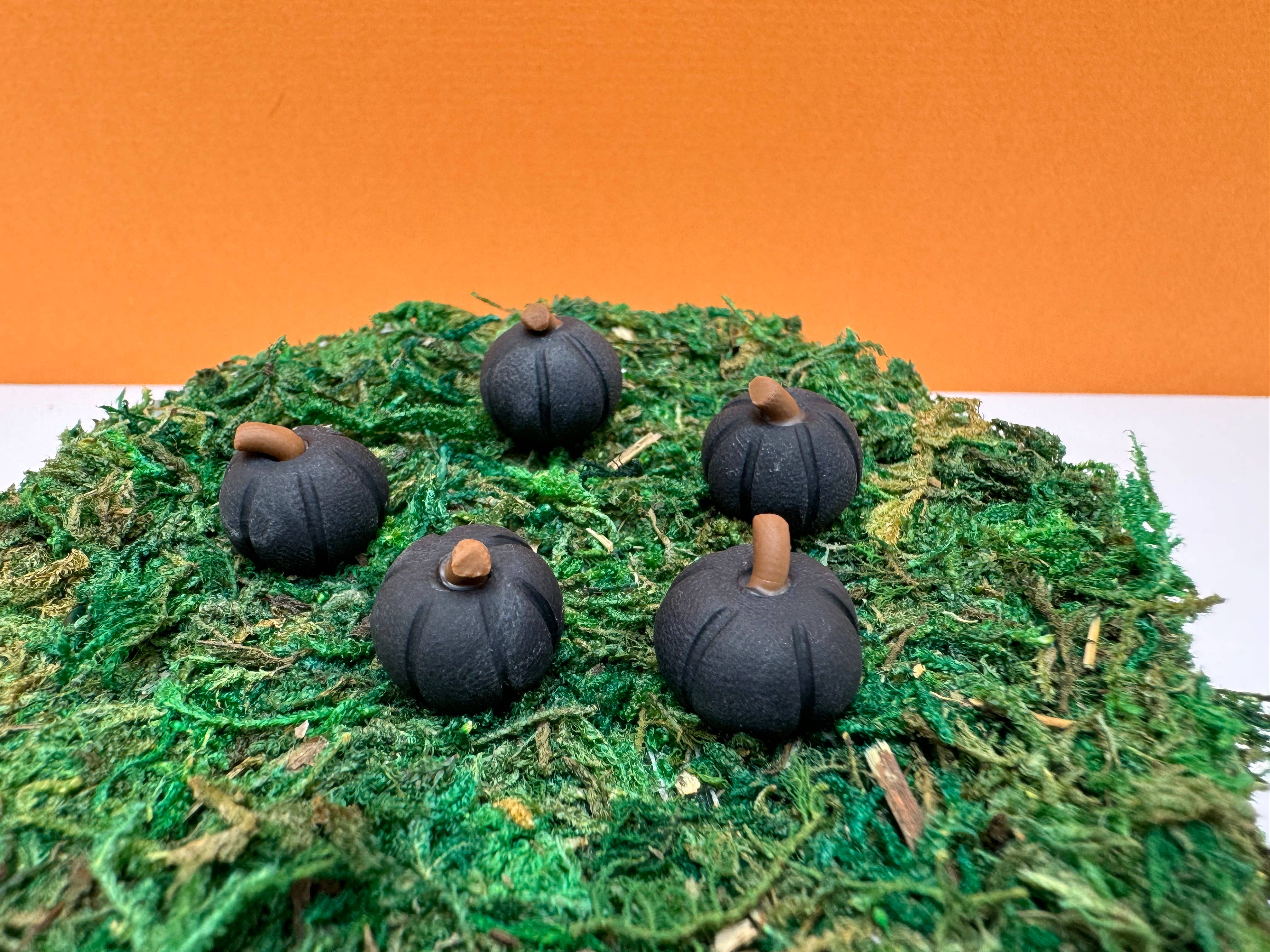 Mystical Woodlands – wholesale Garden/lawn stake – Fairy Garden Miniature Pumpkin Plant Picks2