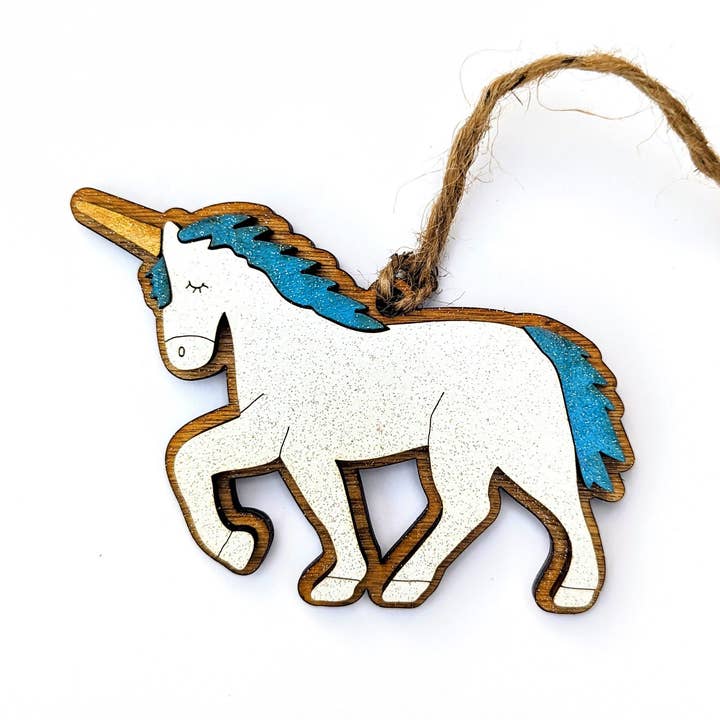 Décoration de Noël en forme de licorne scintillante bleue pour la vente par The Little Ornament Shop