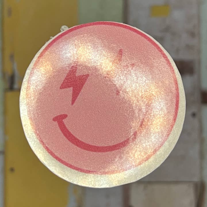 Vinyl-Aufkleber mit pinken Blitzen für den Großhandel von JaKarr Creates