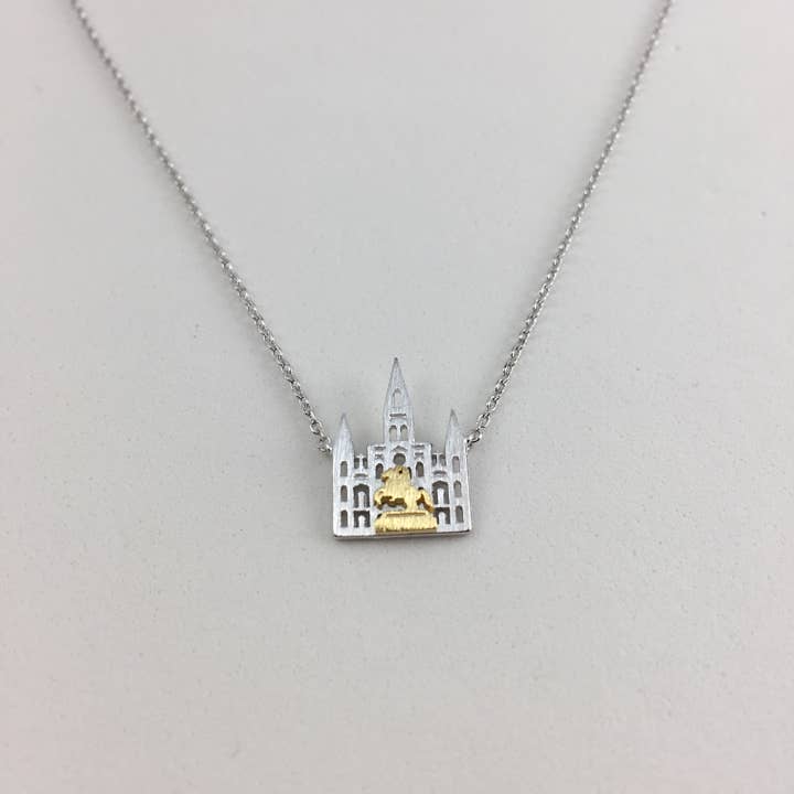 Collier cathédrale de la Nouvelle-Orléans pour la vente par SongLily