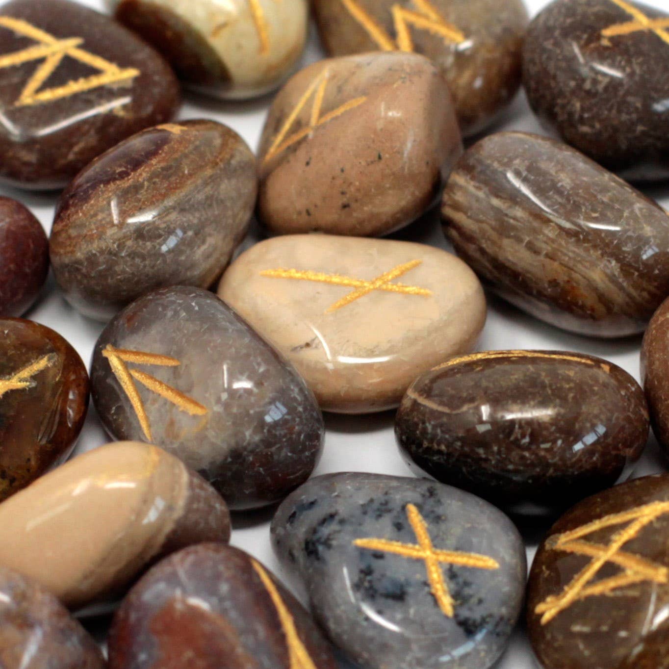AWGifts Europe - Wholesale Spiritual Stone/Crystal - Rune-30 - Runes Stone Set in Pouch - Fancy Jasper1