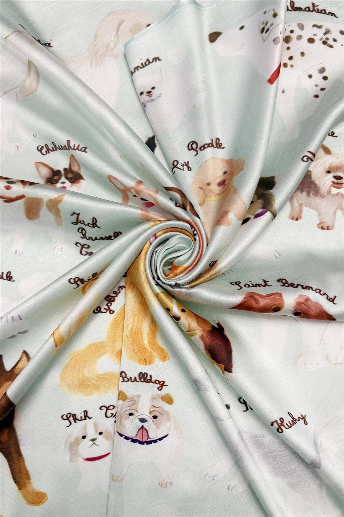 Mintgroen Schattige sjaal van zijde met illustraties van honden voor groothandel op Faire1