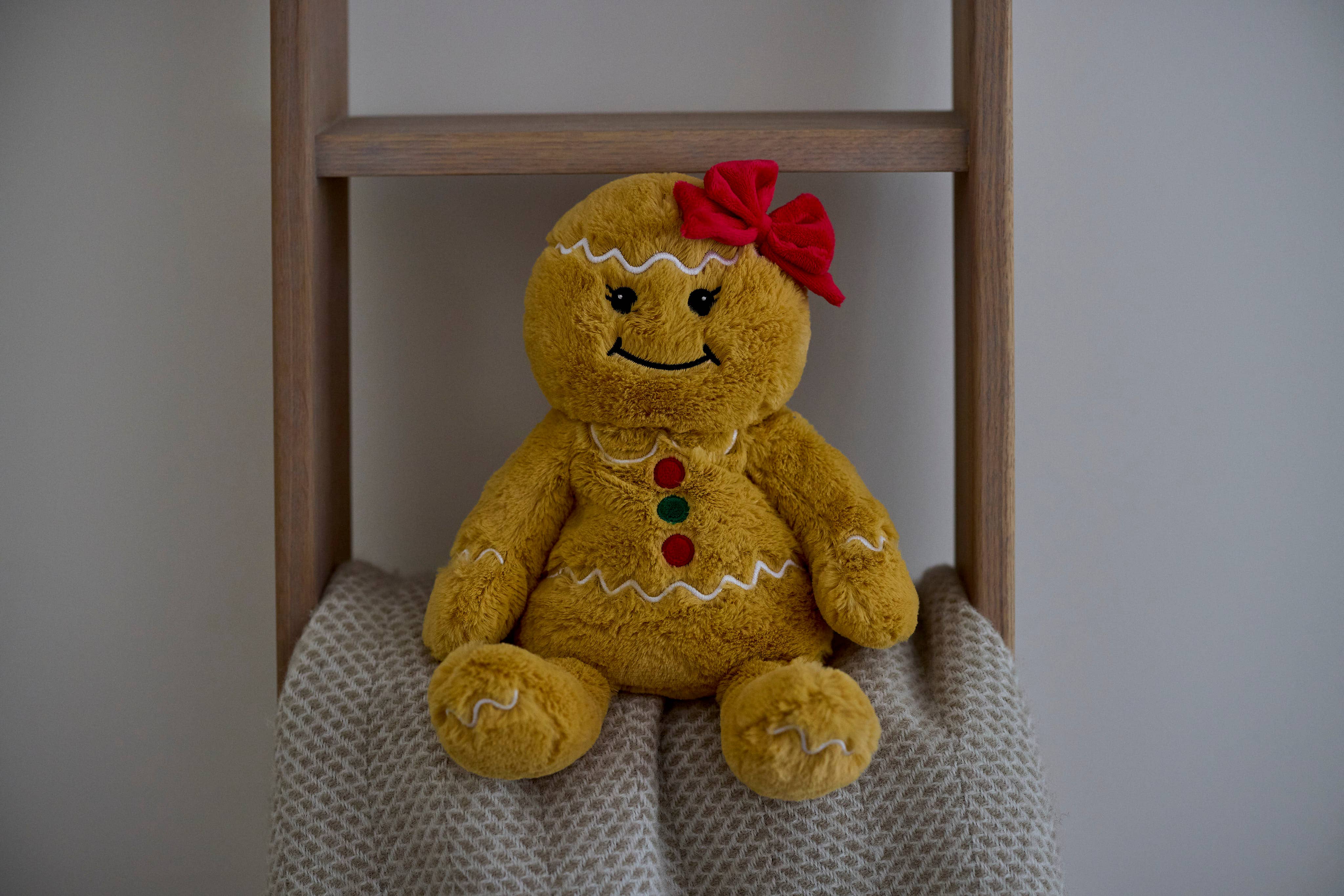 Warmies – wholesale Stuffed/plush toy – Kids & baby – Warmies® Gingerbread Woman5