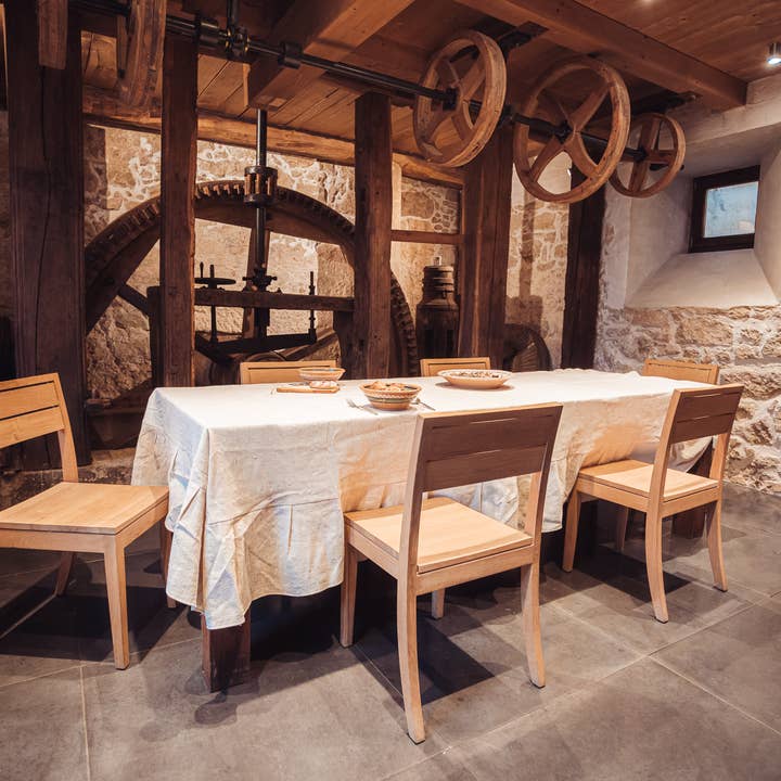 Table Cloth: Handwoven cotton from India - TW128 for wholesale by Lineage Botanica