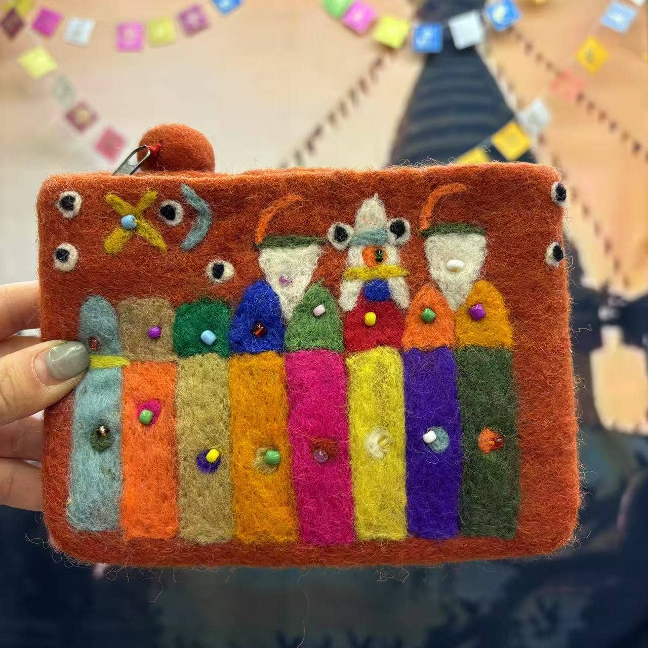 Tourtiwi - Wholesale Portemonnee - Dames - Schattige Kleine Vilten Tasjes met Sprookjesachtige Stadsdecoraties3