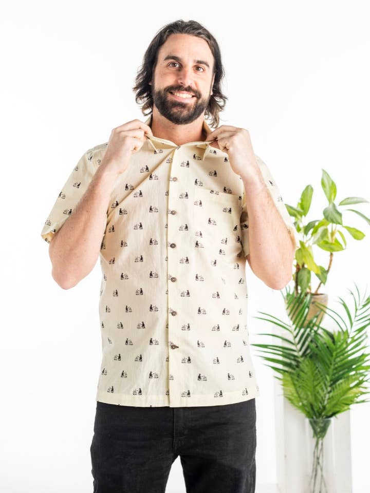 Chemise The Wandering Firestarter pour la vente par One World Brothers